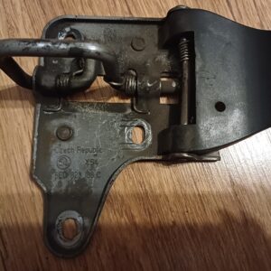 Zámek kapoty Škoda Octavia III