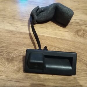 Klika 5-tých dveři s parkovací kamerou